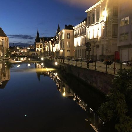 Studio Medieval City Center At River De Leie Ghent Exterior photo